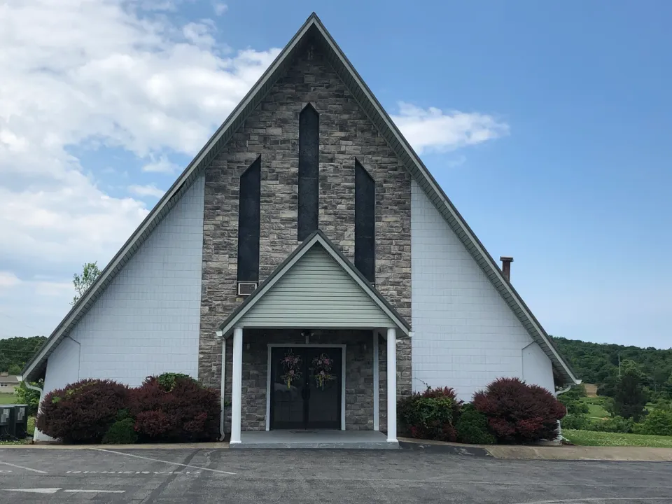 New Life Assembly of God church building in Leitchfield, Kentucky